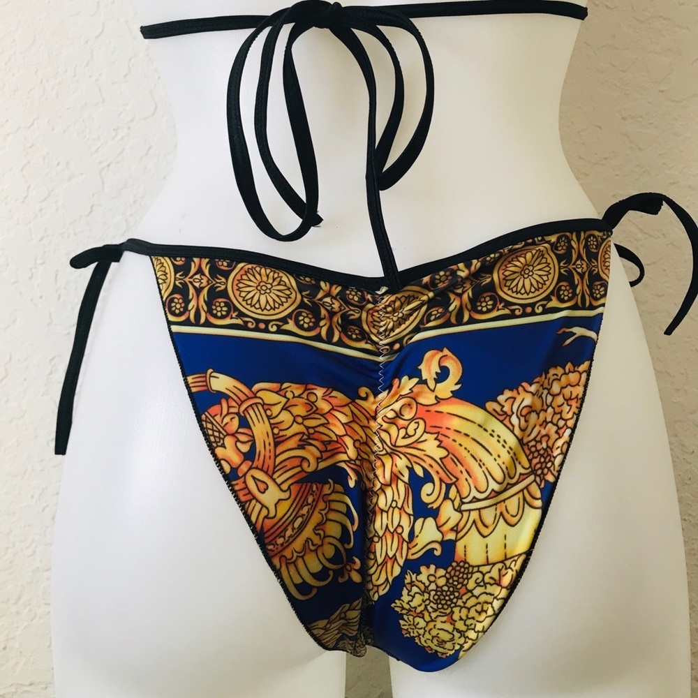Bikini - Picture 6 of 6